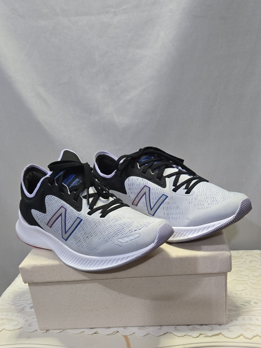 New Balance White, Black & Purple-Blue Athletic Sneakers Size 10M